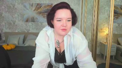 IvoryFlame live cam on Cam4