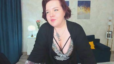 IvoryFlame live cam on Cam4