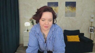 IvoryFlame live cam on Cam4