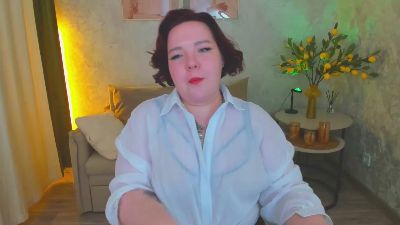 IvoryFlame live cam on Cam4