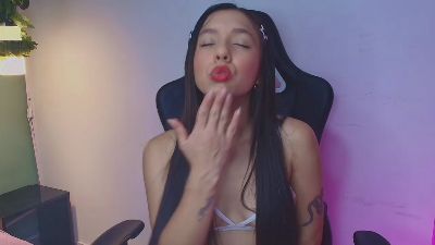 Ivys_grey18 live cam on Cam4