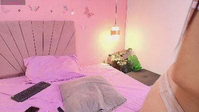 Ivys_grey18 live cam on Cam4