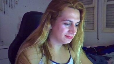 IzaCandy live cam on Cam4