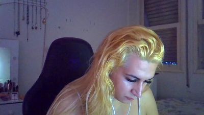 IzaCandy live cam on Cam4