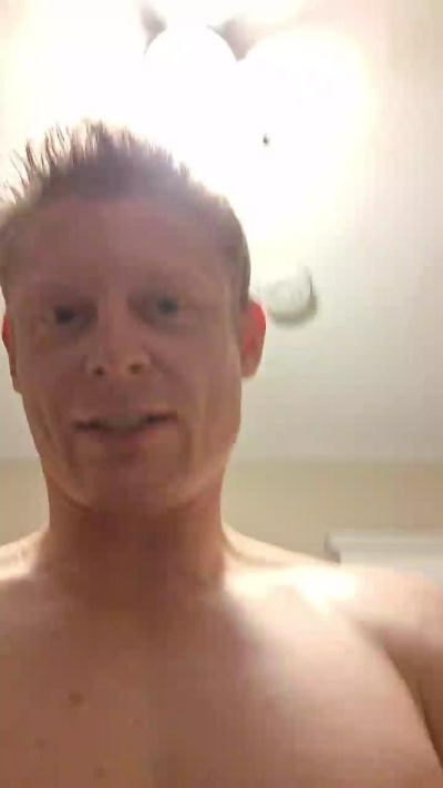 IzakAmine live cam on Cam4