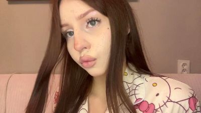 IzolaTonic live cam on Cam4