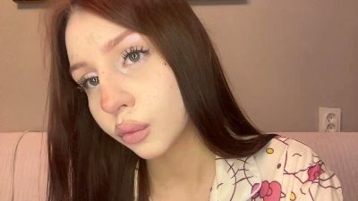 IzolaTonic live cam on Cam4
