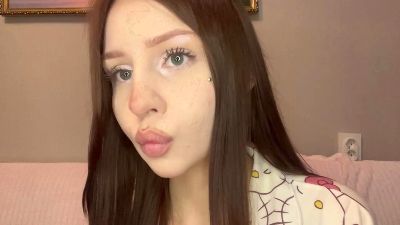 IzolaTonic live cam on Cam4