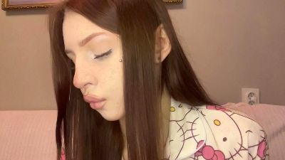 IzolaTonic live cam on Cam4
