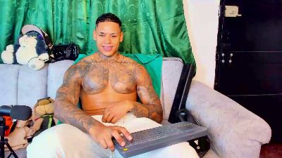 JARED_KUSHH1 live cam on Cam4