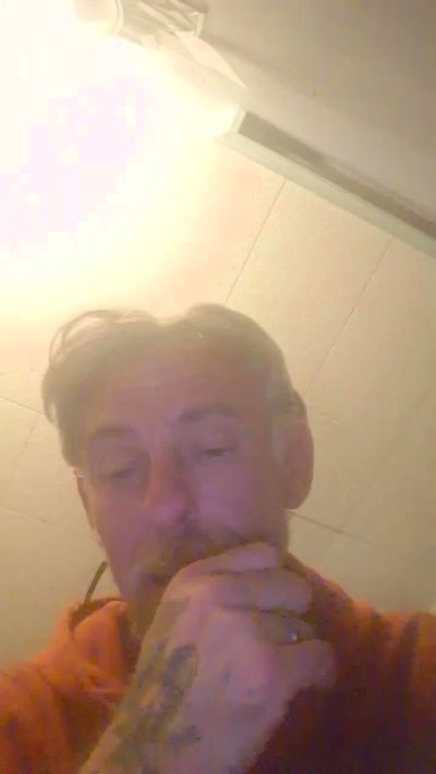 JBlaze83 live cam on Cam4