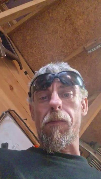 JBlaze83 live cam on Cam4