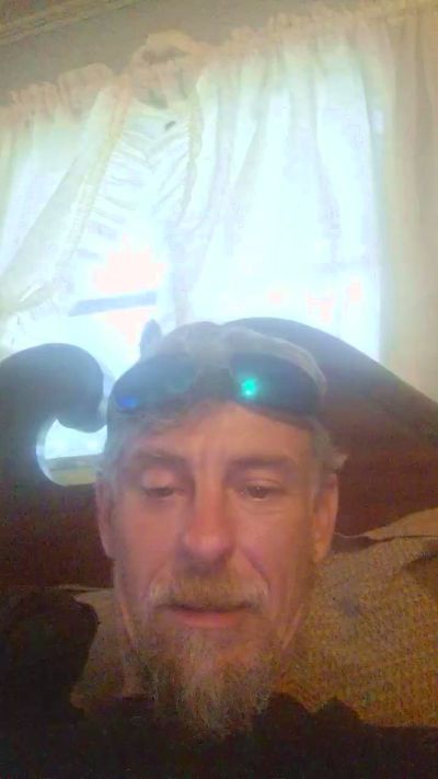 JBlaze83 live cam on Cam4