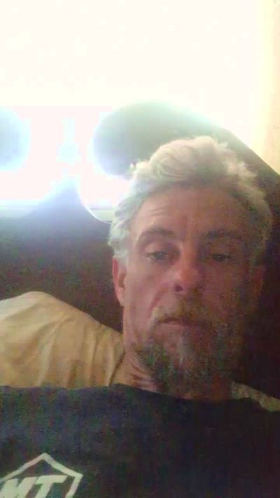 JBlaze83 live cam on Cam4
