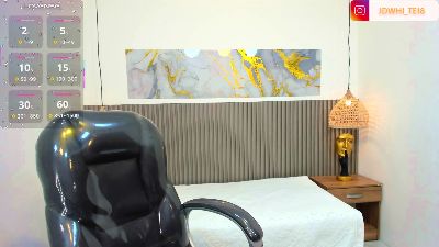 JDWhite18 live cam on Cam4