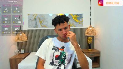 JDWhite18 live cam on Cam4