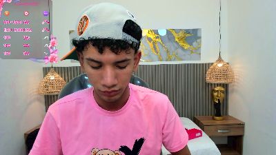 JDWhite18 live cam on Cam4