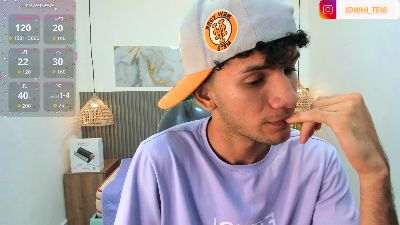 JDWhite18 live cam on Cam4