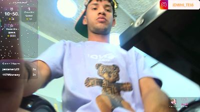 JDWhite18 live cam on Cam4
