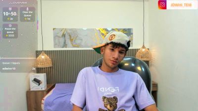 JDWhite18 live cam on Cam4