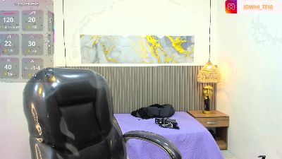 JDWhite18 live cam on Cam4