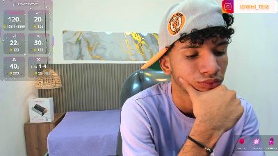 JDWhite18 live cam on Cam4