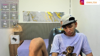 JDWhite18 live cam on Cam4