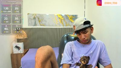 JDWhite18 live cam on Cam4