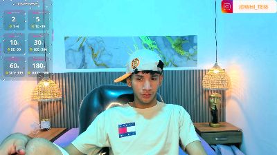 JDWhite18 live cam on Cam4