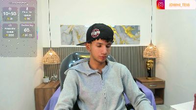JDWhite18 live cam on Cam4