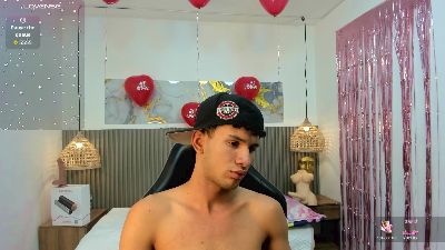 JDWhite18 live cam on Cam4