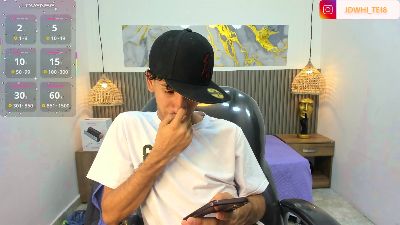 JDWhite18 live cam on Cam4