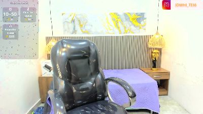 JDWhite18 live cam on Cam4