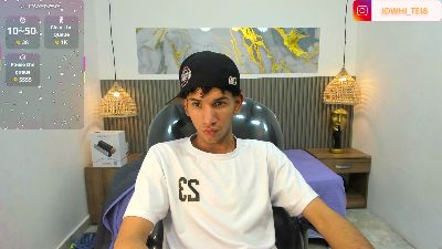 JDWhite18 live cam on Cam4