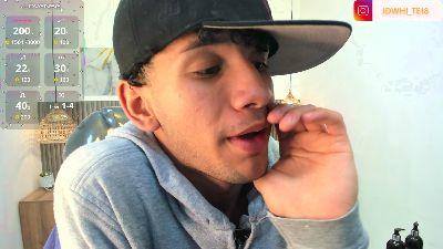 JDWhite18 live cam on Cam4