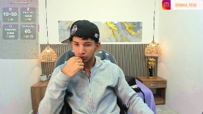 JDWhite18 live cam on Cam4