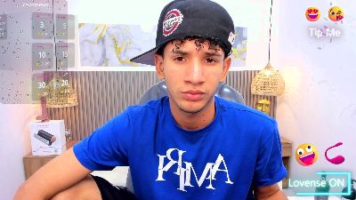 JDWhite18 live cam on Cam4