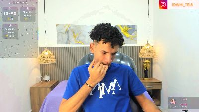 JDWhite18 live cam on Cam4