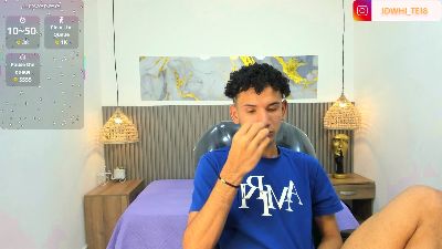 JDWhite18 live cam on Cam4
