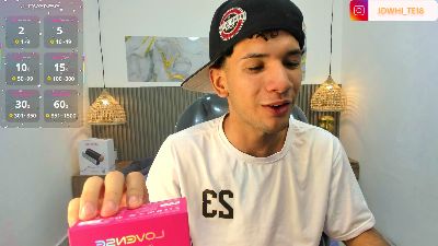 JDWhite18 live cam on Cam4
