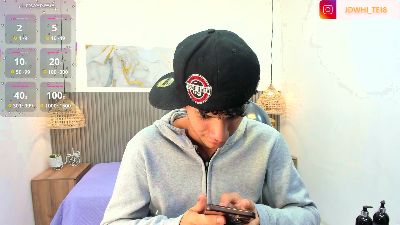 JDWhite18 live cam on Cam4