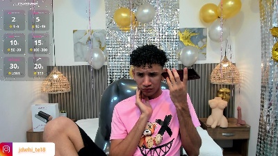 JDWhite18 live cam on Cam4