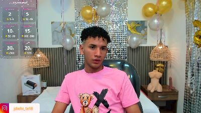 JDWhite18 live cam on Cam4