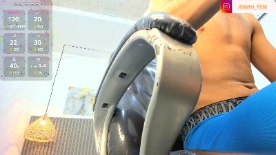 JDWhite18 live cam on Cam4