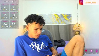 JDWhite18 live cam on Cam4