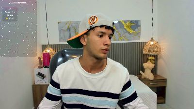 JDWhite18 live cam on Cam4