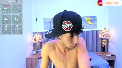 JDWhite18 live cam on Cam4