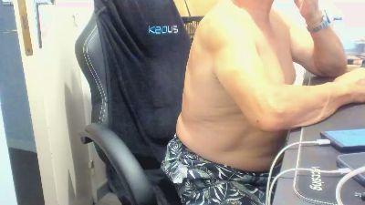 JMitchell60 live cam on Cam4