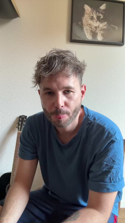 JOEY2604 live cam on Cam4