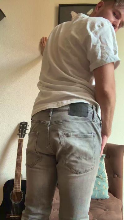 JOEY2604 live cam on Cam4
